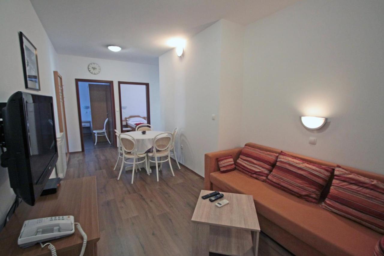 Apartments By The Sea Vinjerac, Zadar - 5811 Екстериор снимка