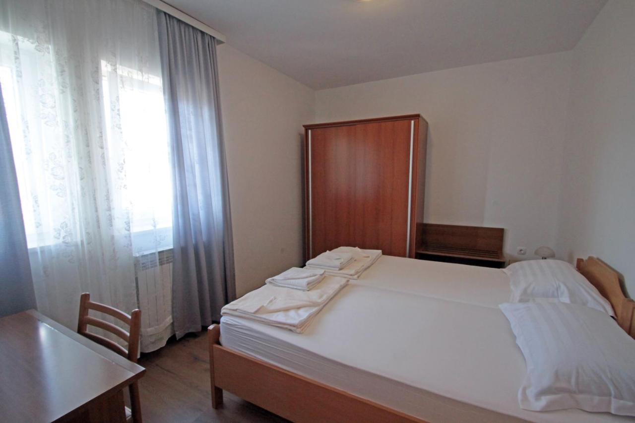 Apartments By The Sea Vinjerac, Zadar - 5811 Екстериор снимка